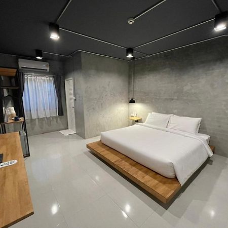Loft Space Hotel Ranong Extérieur photo