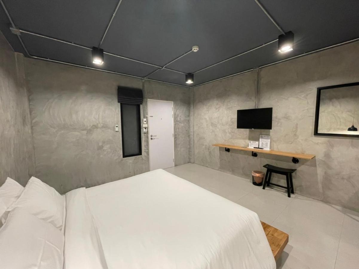 Loft Space Hotel Ranong Extérieur photo