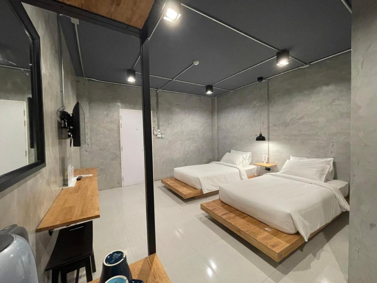 Loft Space Hotel Ranong Extérieur photo