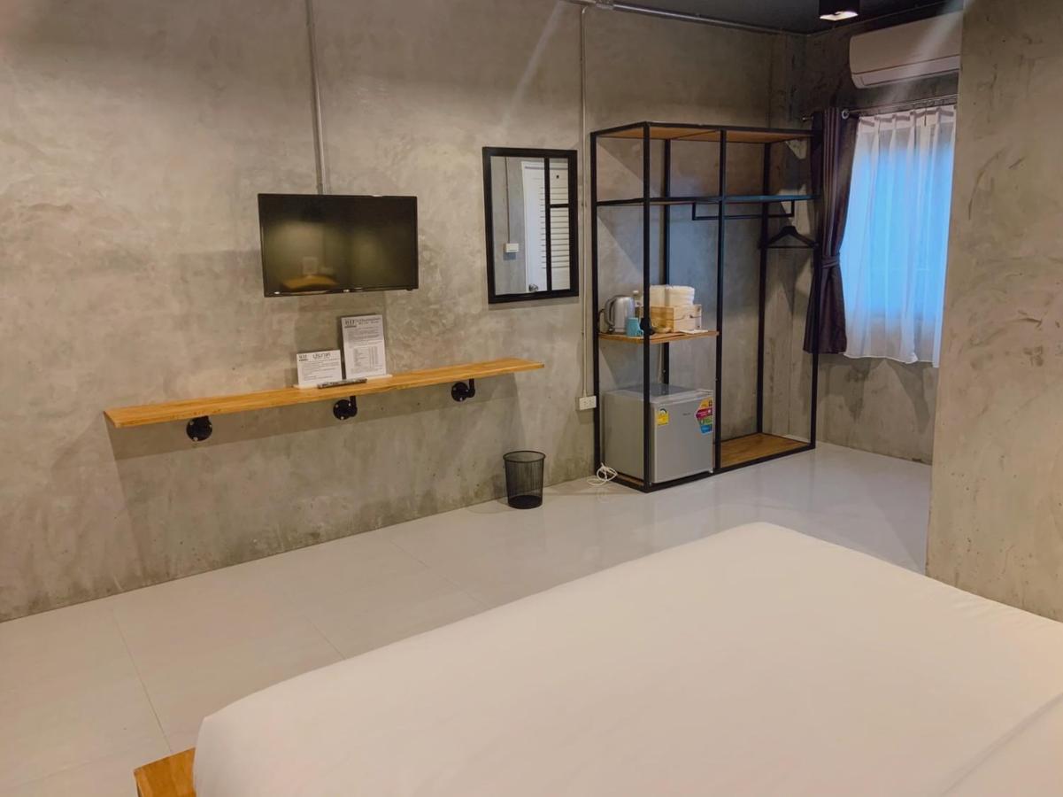 Loft Space Hotel Ranong Extérieur photo