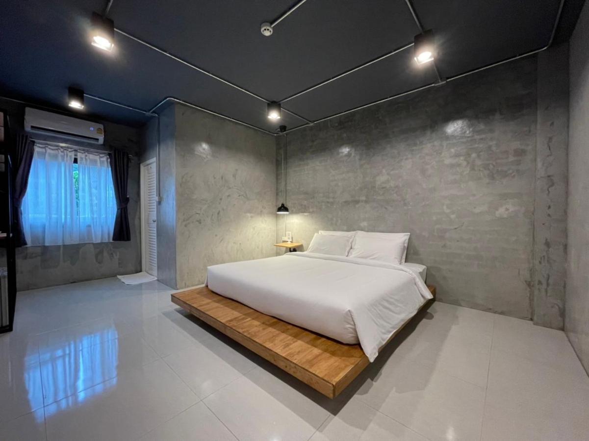 Loft Space Hotel Ranong Extérieur photo